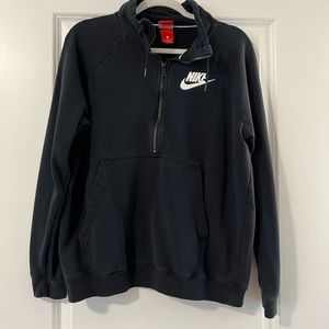 Nike Women’s sweatshirt Size L